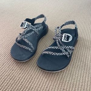 Women’s Z Cloud Chacos size 9